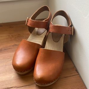 BRYR Clogs